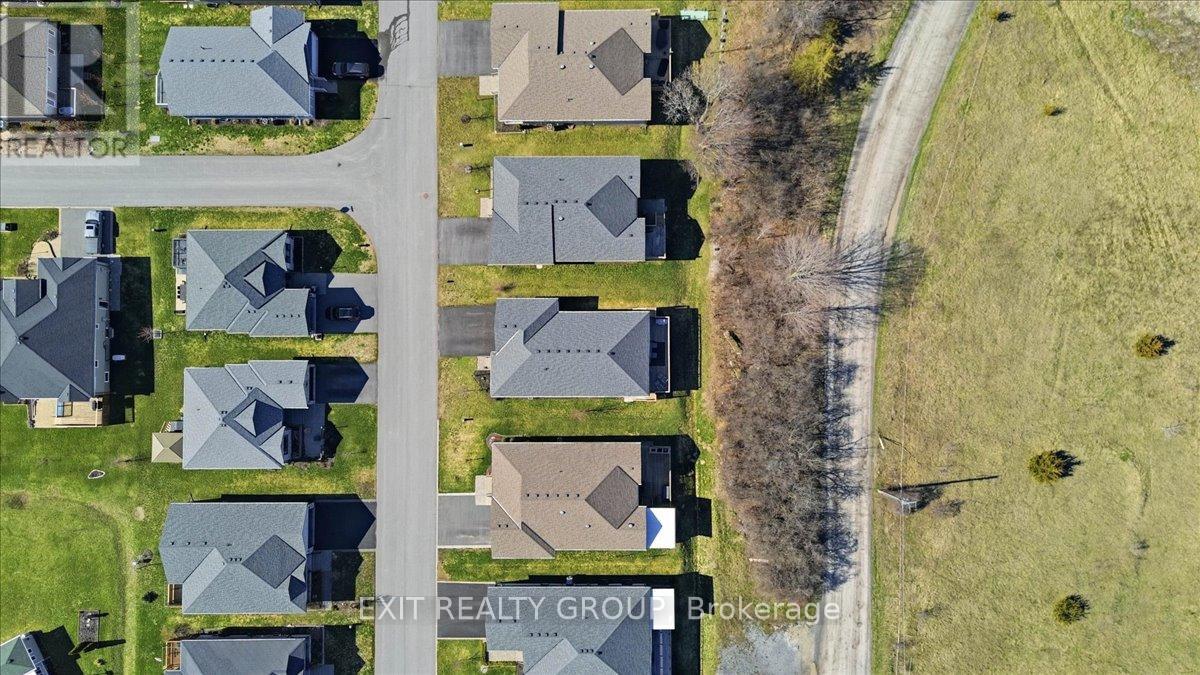 12 Dorchester Drive, Prince Edward County, Ontario  K0K 3L0 - Photo 34 - X13145080