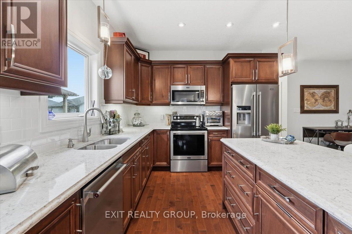 12 Dorchester Drive, Prince Edward County, Ontario  K0K 3L0 - Photo 6 - X13145080