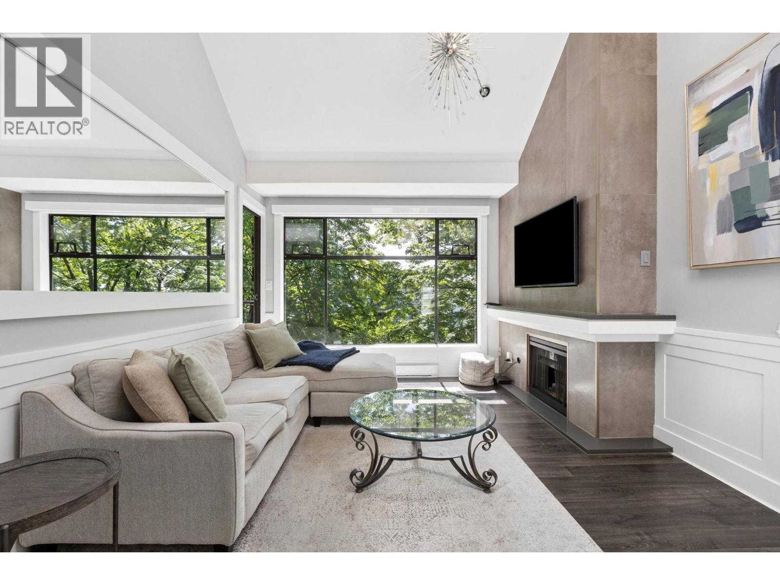 303 1702 Chesterfield Avenue, North Vancouver, British Columbia  V7M 2P1 - Photo 5 - R3124679