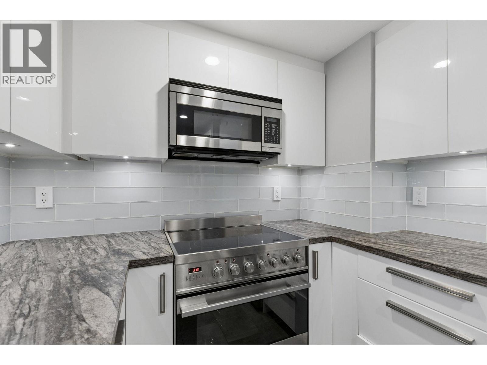 303 1702 Chesterfield Avenue, North Vancouver, British Columbia  V7M 2P1 - Photo 14 - R3124679