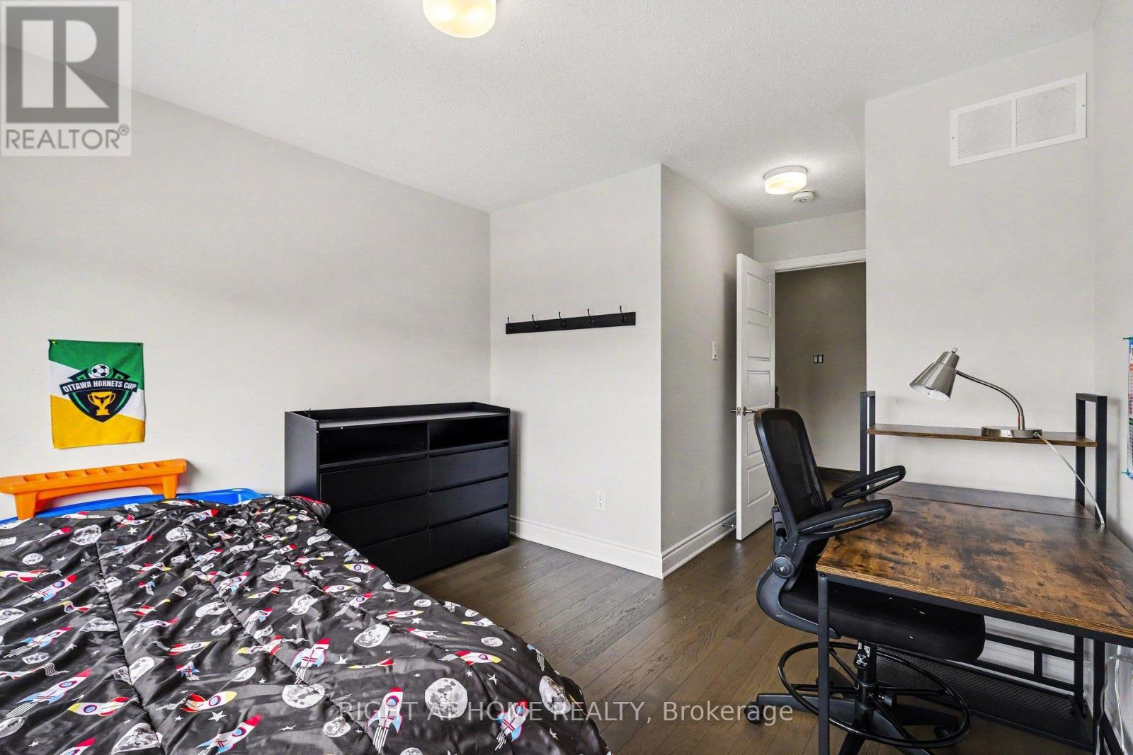608 Fenwick Way, Ottawa, Ontario  K2J 7E5 - Photo 19 - X13144930