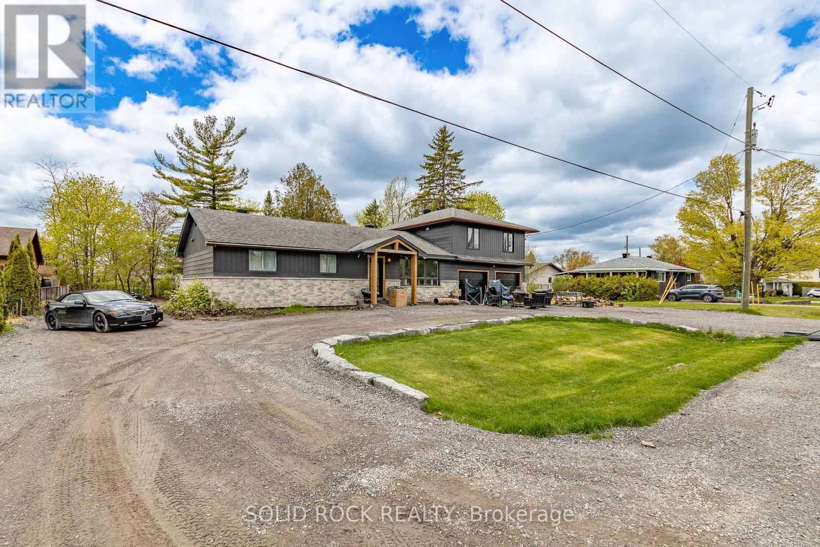 20 Norway Spruce Street, Ottawa, Ontario  K2S 1P3 - Photo 2 - X13144948