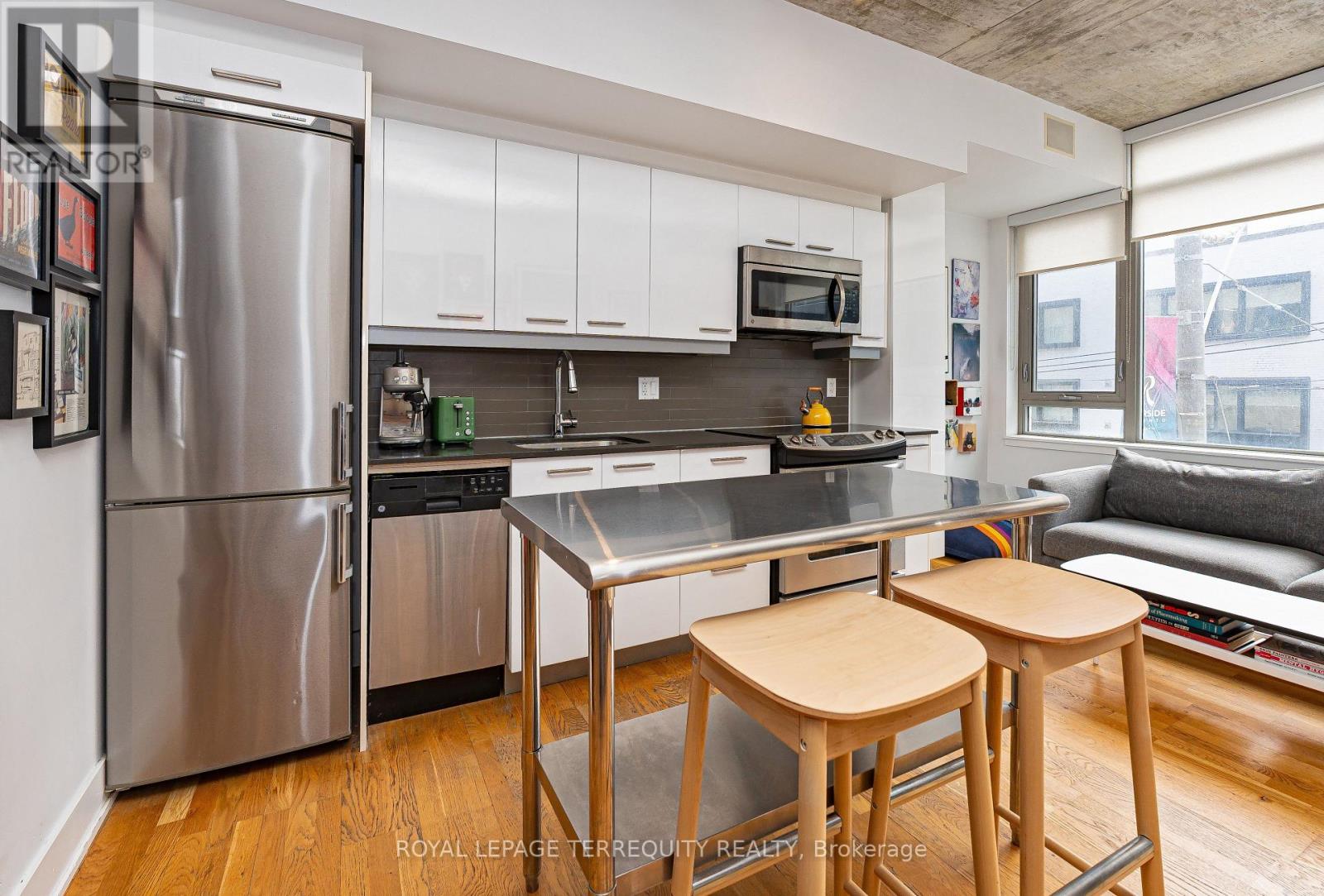 201 - 630 Queen Street E, Toronto, Ontario  M4M 1G3 - Photo 3 - E13144936