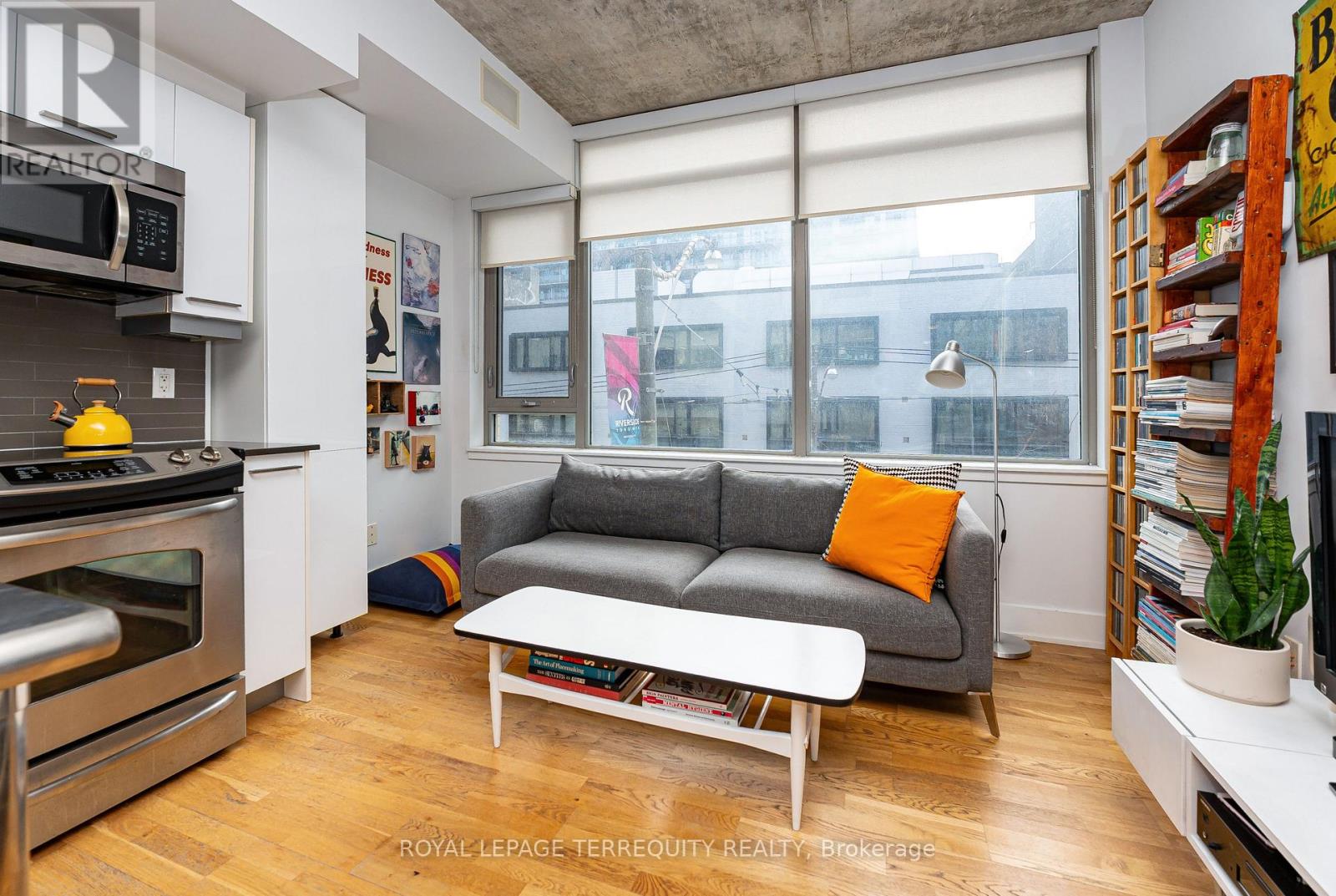 201 - 630 Queen Street E, Toronto, Ontario  M4M 1G3 - Photo 4 - E13144936