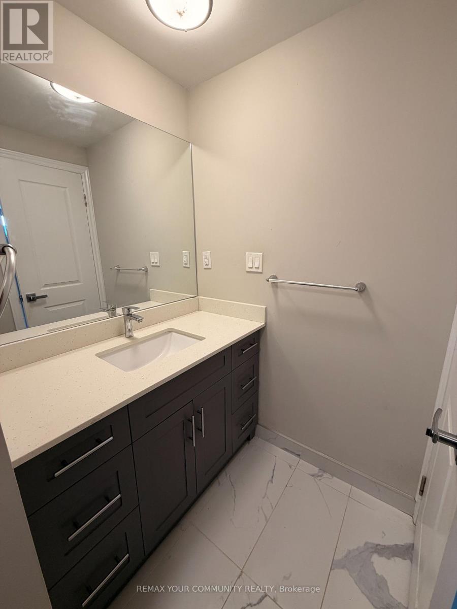 451 Leslie Street, Toronto, Ontario  M4M 3E5 - Photo 12 - E13145044