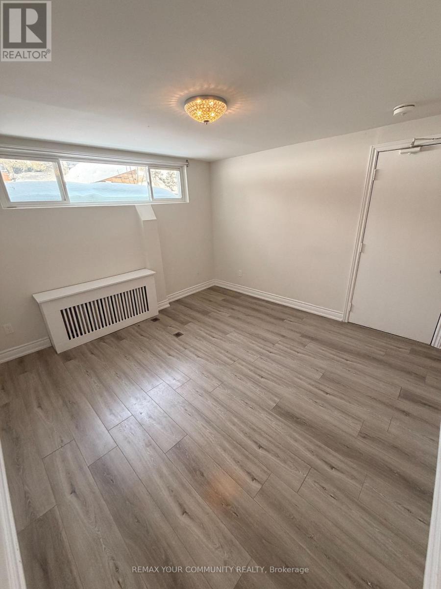451 Leslie Street, Toronto, Ontario  M4M 3E5 - Photo 3 - E13145044