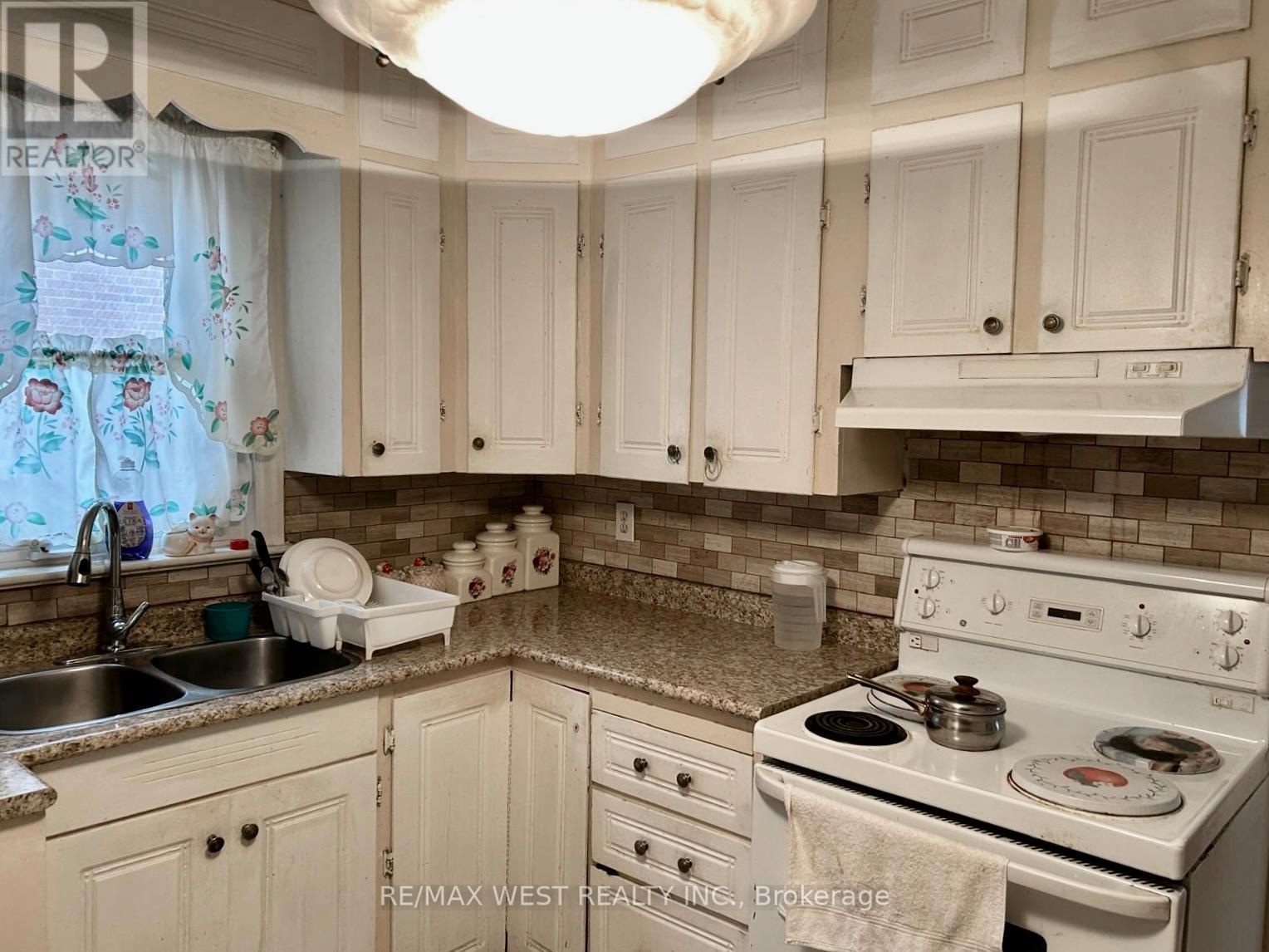 2567 Kingston Road, Toronto, Ontario  M1M 1M1 - Photo 7 - E13145054