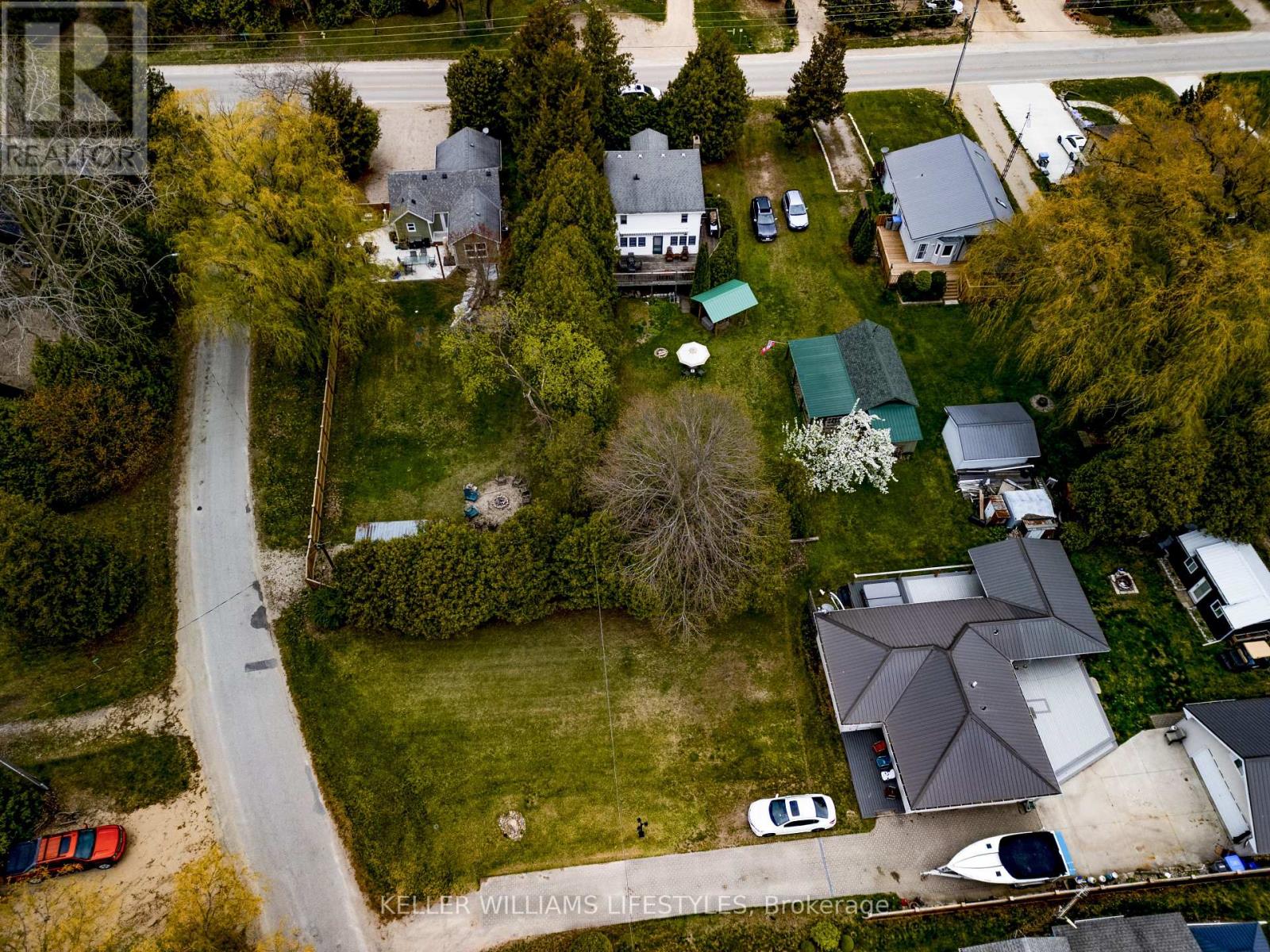 6493 West Parkway Drive, Lambton Shores, Ontario  N0N 1J2 - Photo 46 - X13135402