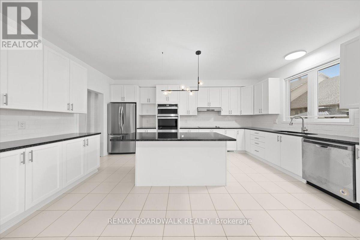333 Haliburton Heights, Ottawa, Ontario  K2V 0G2 - Photo 11 - X13144800