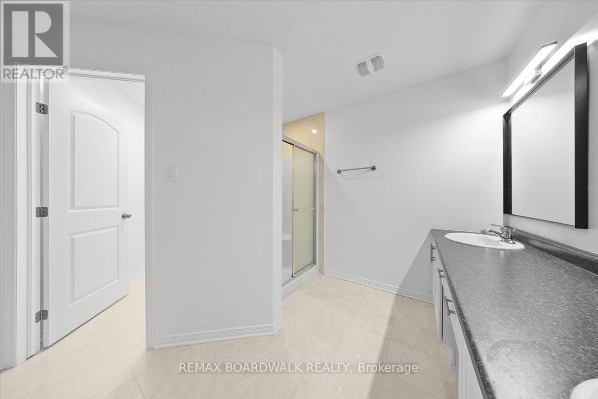 333 Haliburton Heights, Ottawa, Ontario  K2V 0G2 - Photo 38 - X13144800