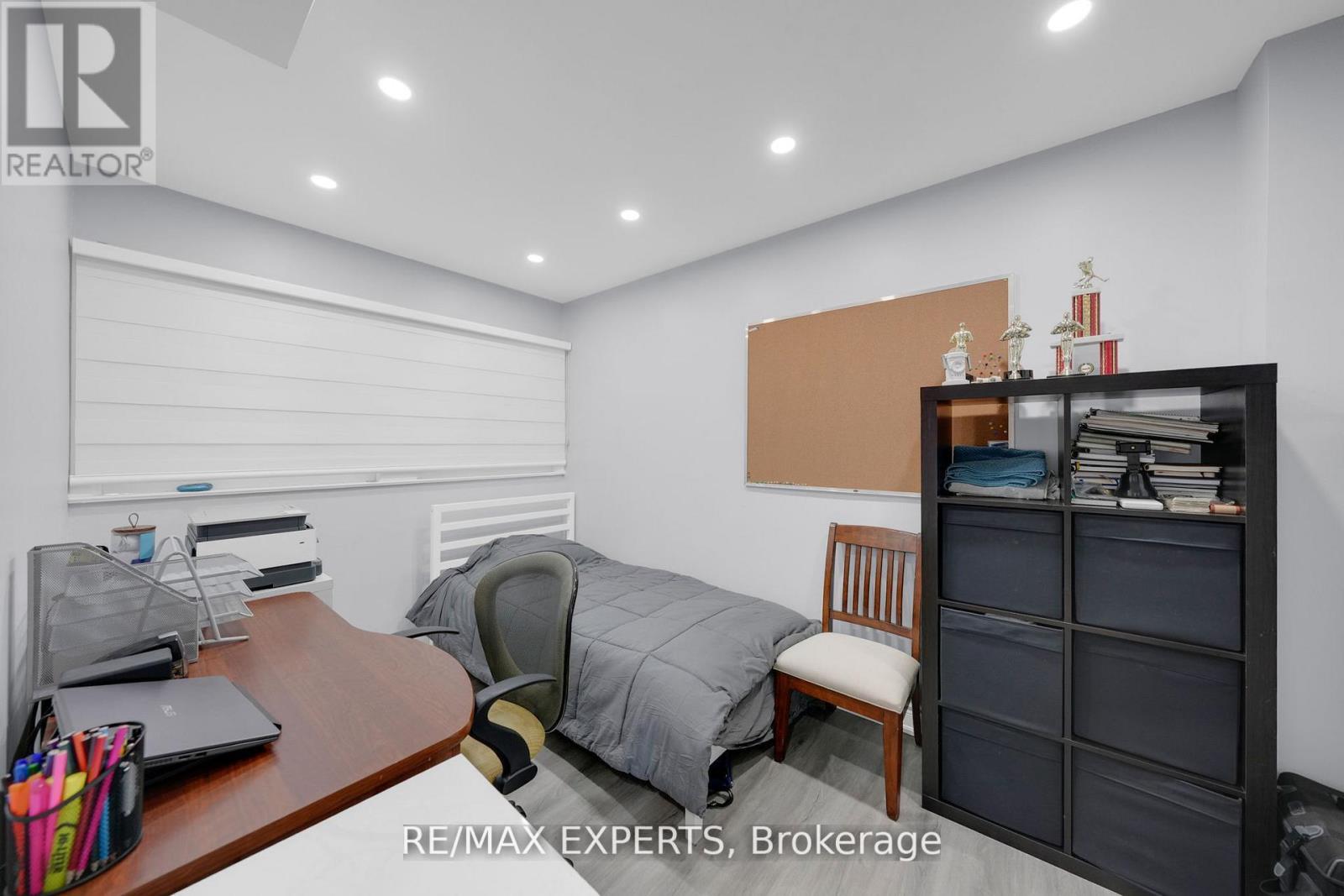 100 Wallasey Avenue, Toronto, Ontario  M9M 1E4 - Photo 11 - W13000222