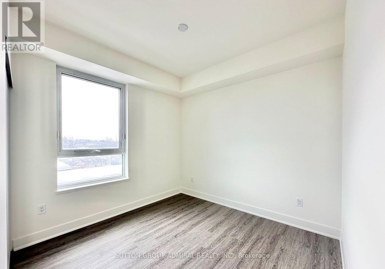 304 - 185 Deerfield Road, Newmarket, Ontario  L3Y 0G7 - Photo 5 - N13144994