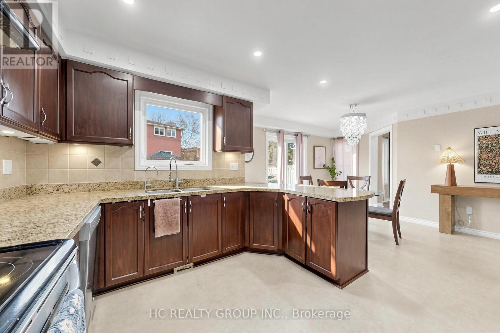 84 Viewmark Drive, Richmond Hill, Ontario  L4S 1E3 - Photo 16 - N13145004