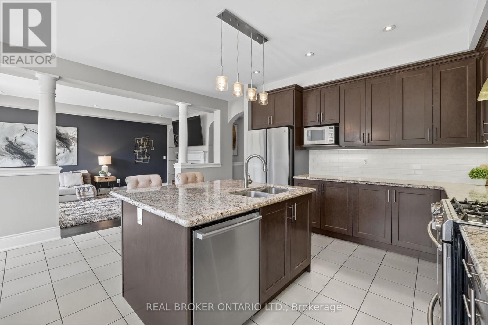 59 Manor Forest Road, East Gwillimbury, Ontario  L0G 1M0 - Photo 11 - N13145012