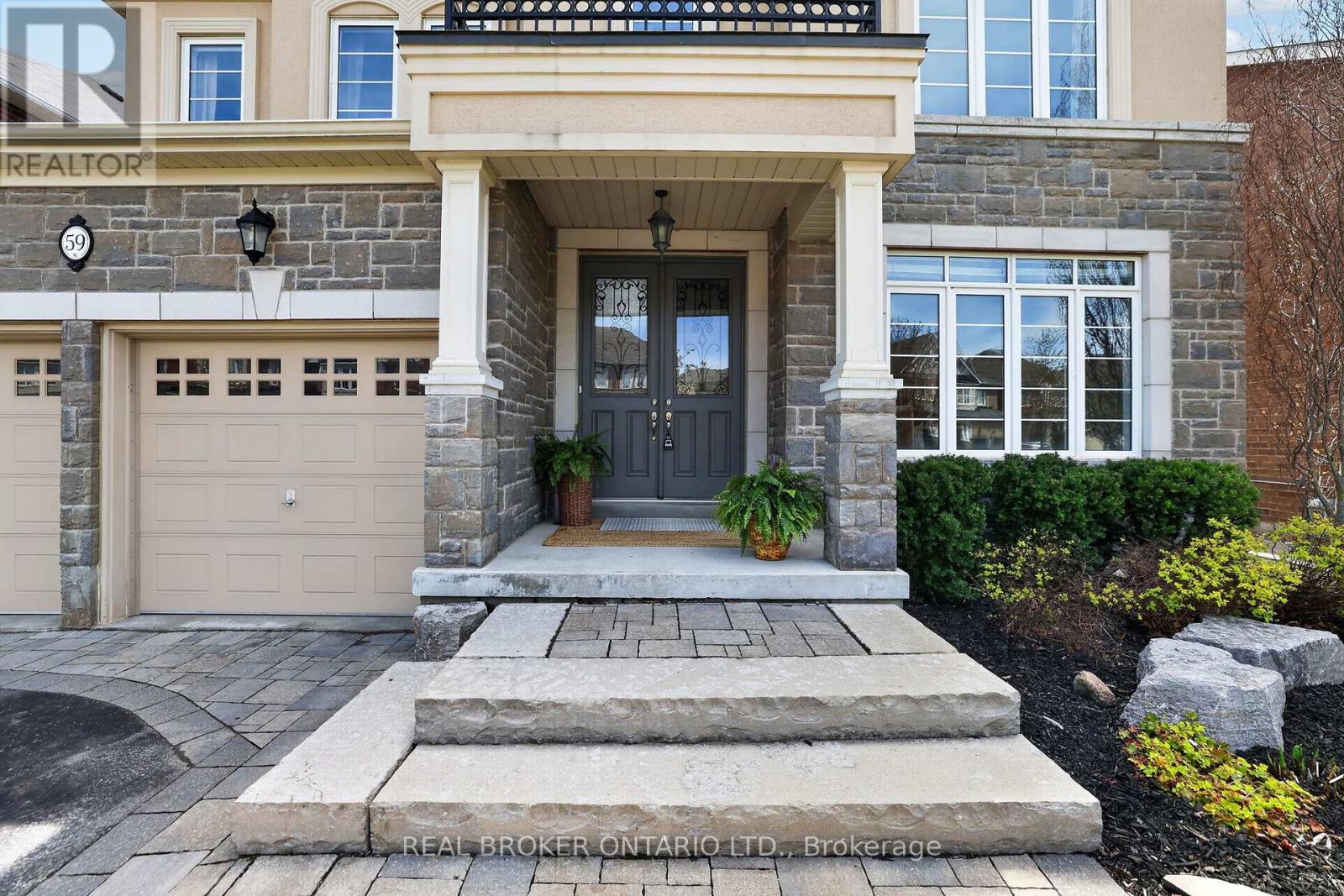 59 Manor Forest Road, East Gwillimbury, Ontario  L0G 1M0 - Photo 2 - N13145012