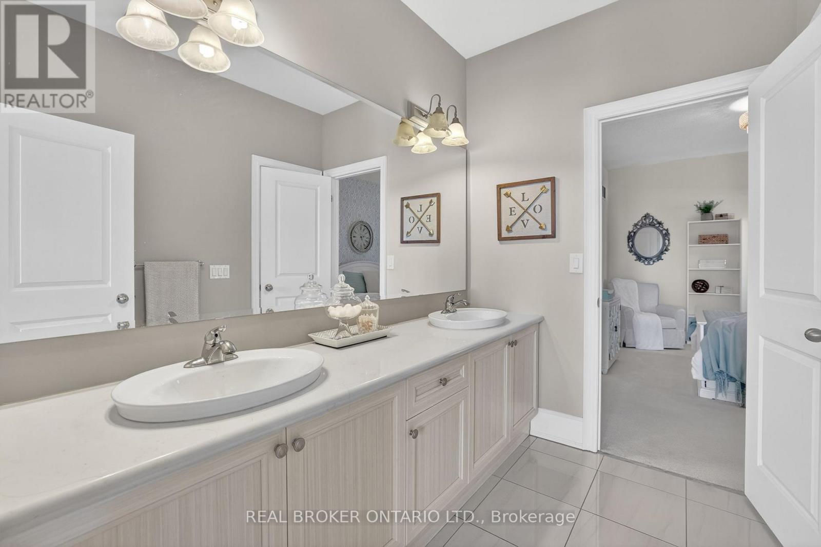 59 Manor Forest Road, East Gwillimbury, Ontario  L0G 1M0 - Photo 30 - N13145012