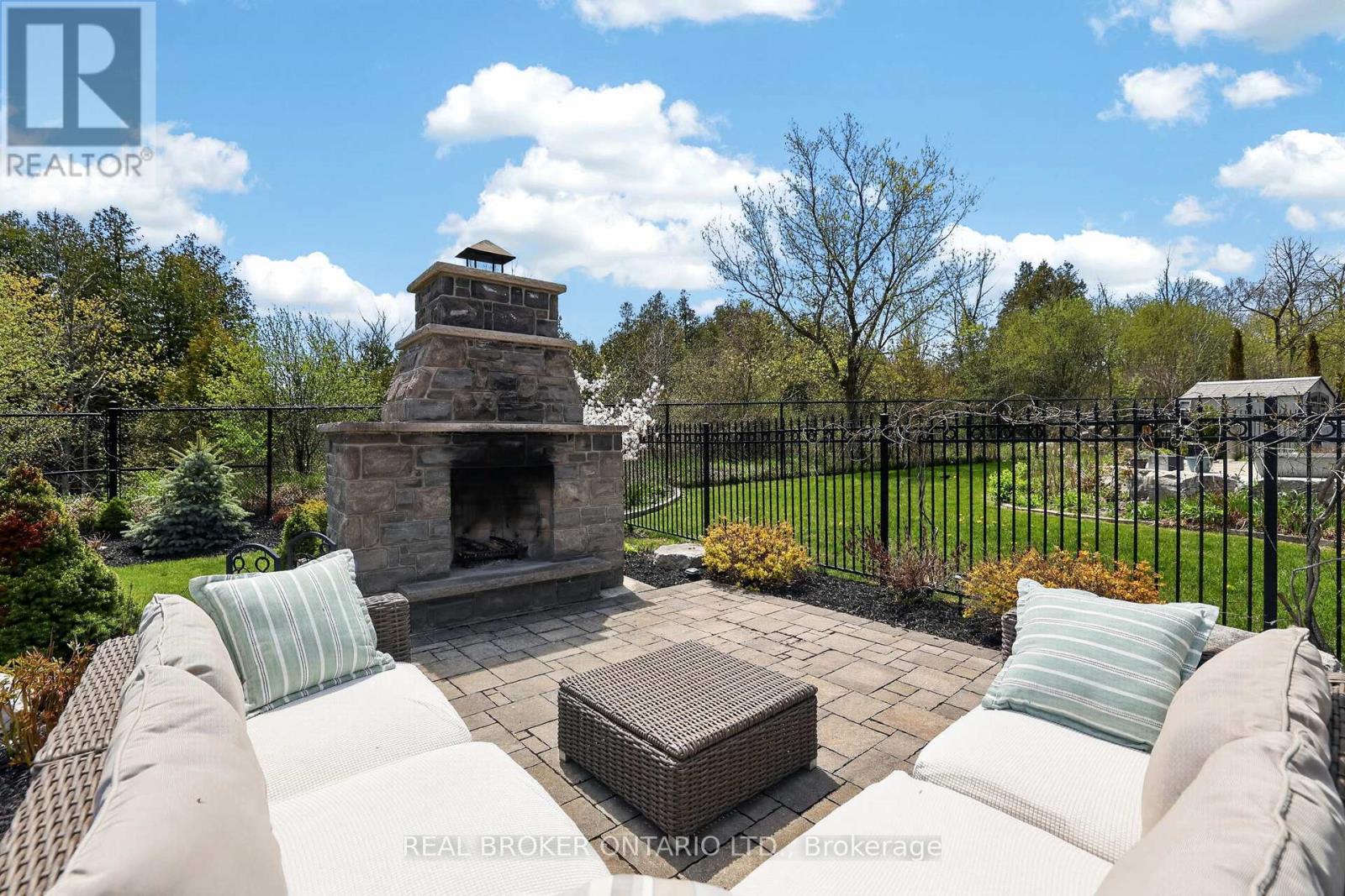 59 Manor Forest Road, East Gwillimbury, Ontario  L0G 1M0 - Photo 35 - N13145012