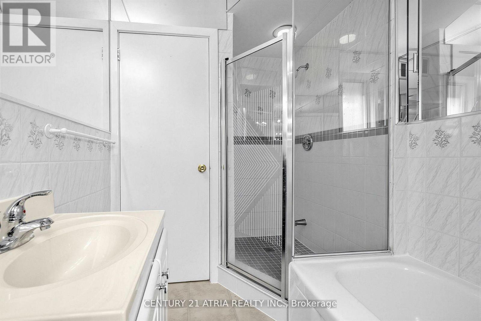 7 Rockport Crescent, Richmond Hill, Ontario  L4C 2L5 - Photo 17 - N13145024