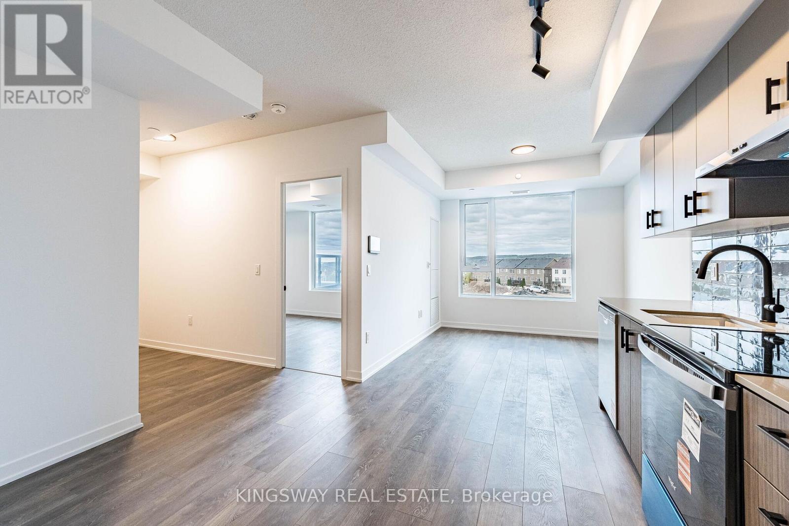 402 - 4878 Powers Common, Burlington, Ontario  L7M 2B4 - Photo 14 - W13140436