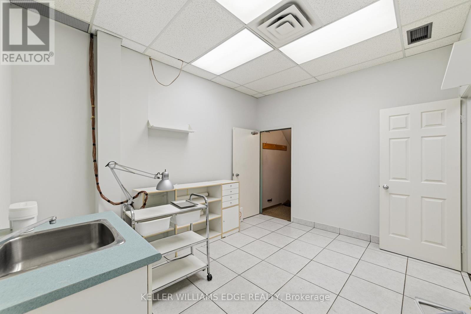 4136 Dundas Street W, Toronto, Ontario  M8X 1X3 - Photo 6 - W13142544