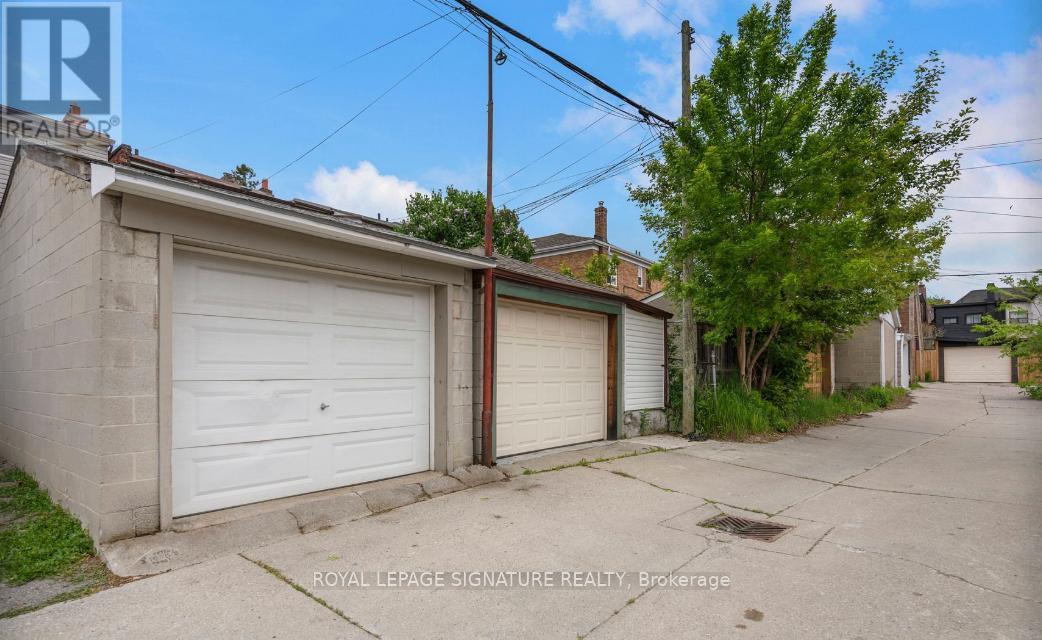 13 Auburn Avenue, Toronto, Ontario M6H 2L6 - Photo 23 - W13144258
