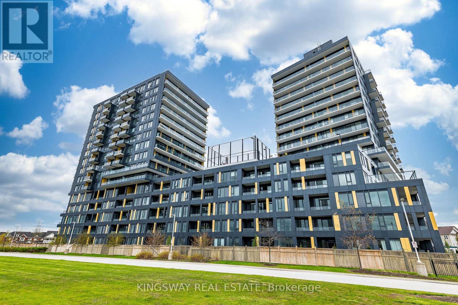 402 - 4878 POWERS COMMON, Burlington, Ontario