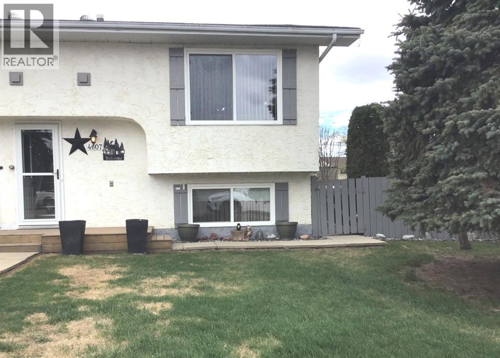 <div class="slider-price">$179,900.00</div><p>4607 46 Avenue, Mayerthorpe, Alberta</p>