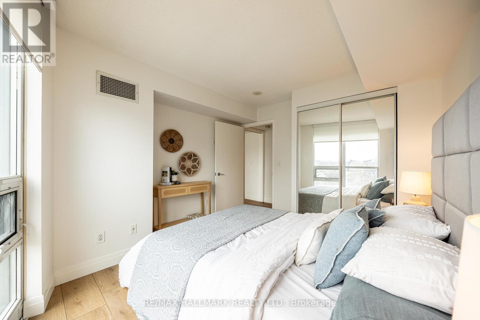 1120 - 231 Fort York Boulevard, Toronto, Ontario M5V 1B2 - Photo 12 - C12964232