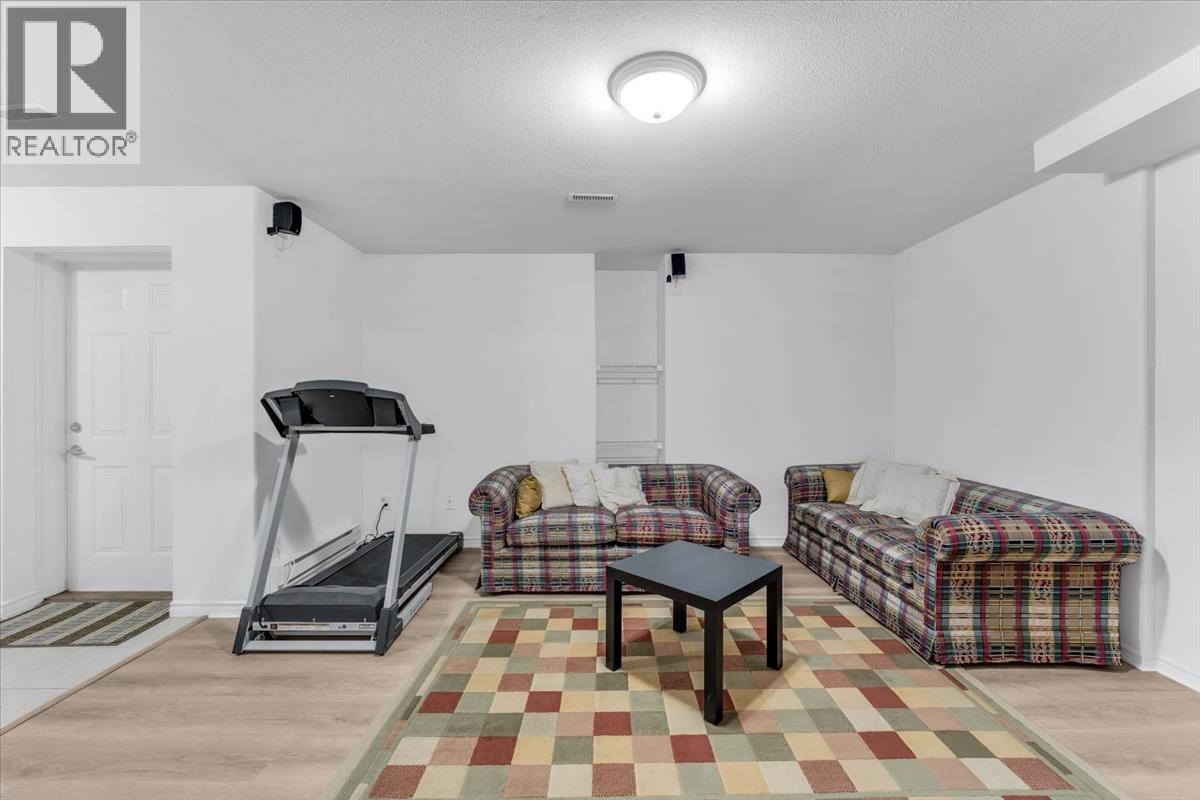 1705 Arbutus Place, Coquitlam, British Columbia  V3E 3K2 - Photo 27 - R3124695