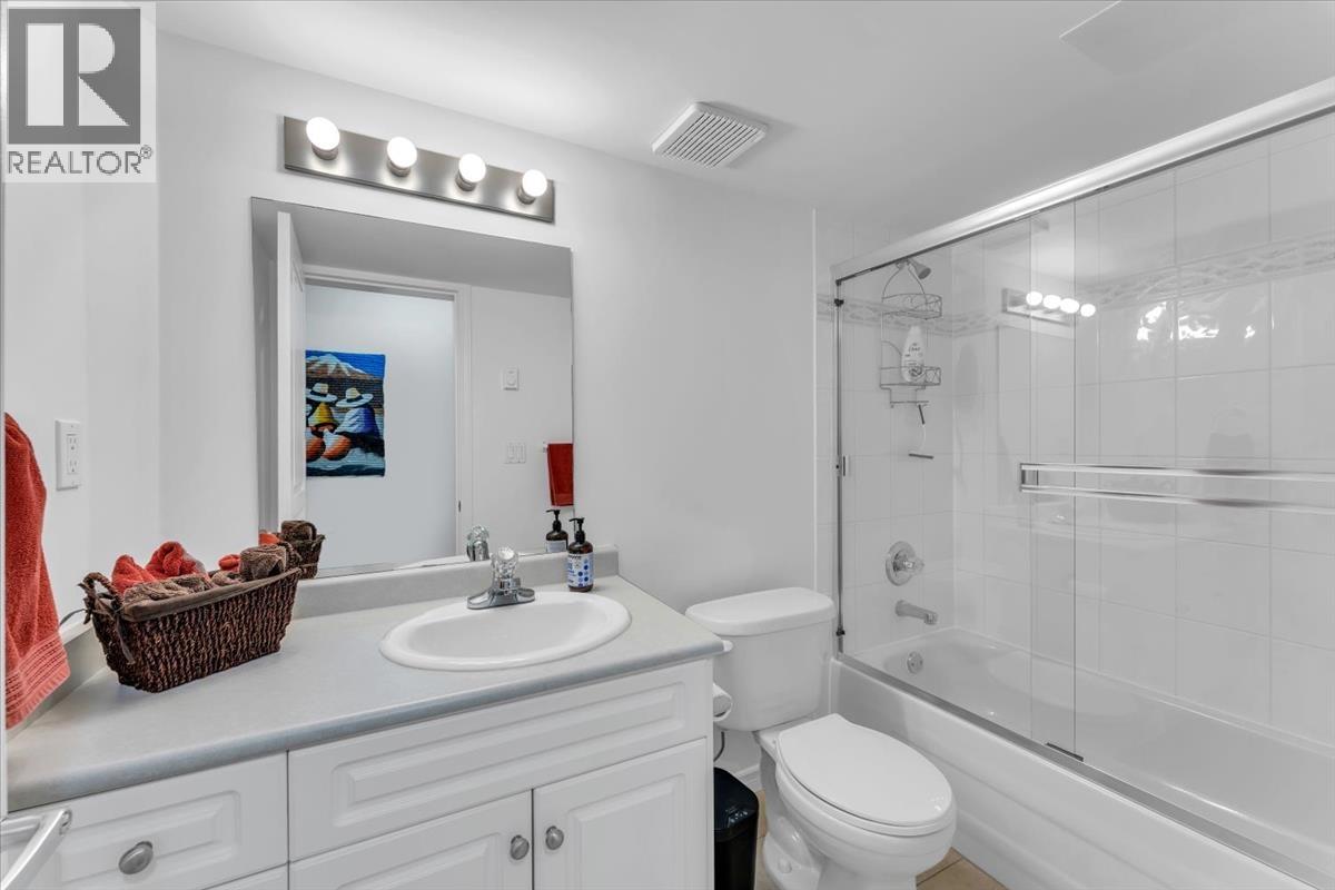 1705 Arbutus Place, Coquitlam, British Columbia  V3E 3K2 - Photo 31 - R3124695