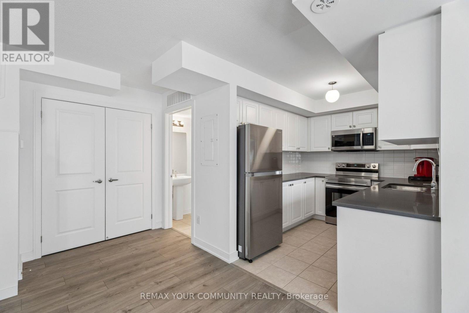 117 Appletree Lane, Barrie, Ontario  L6J 0N9 - Photo 12 - S13144430