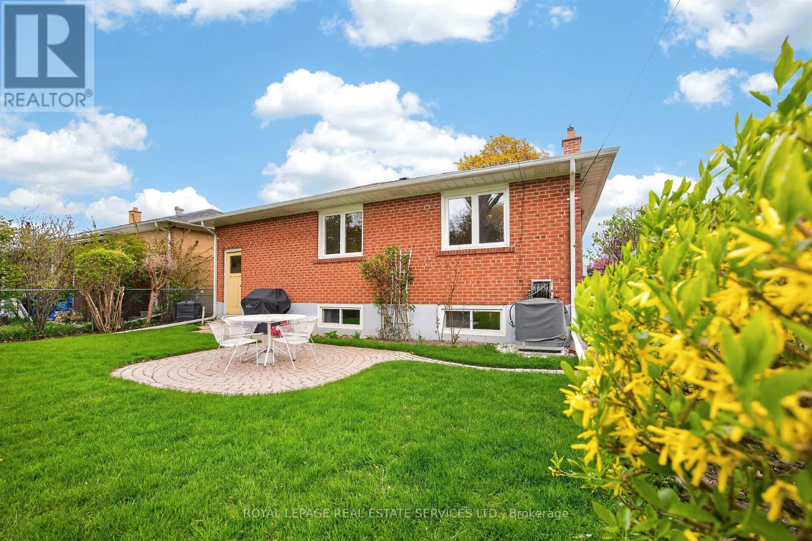49 Stevenharris Drive, Toronto, Ontario  M9C 1V2 - Photo 32 - W13141912