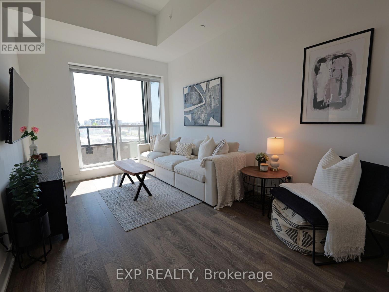 401 - 2481 Taunton Route, Oakville, Ontario  L6H 3R7 - Photo 2 - W13144922