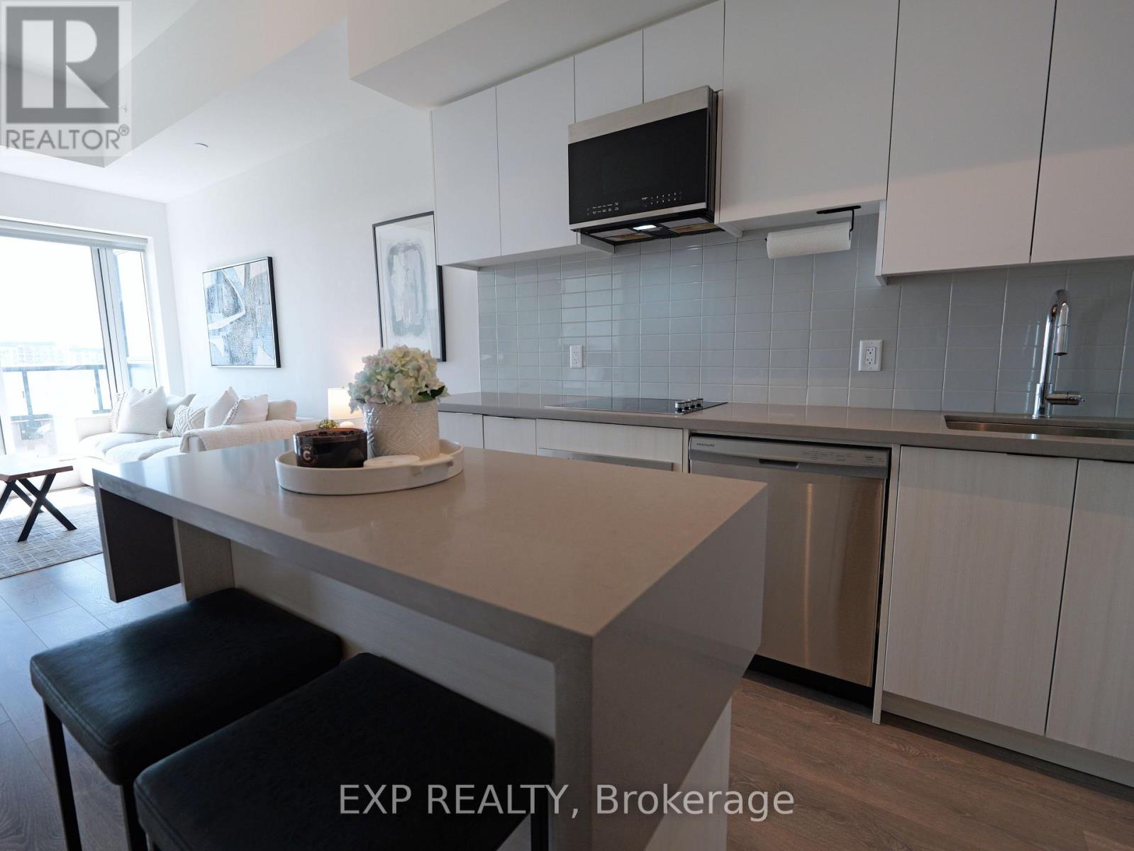 401 - 2481 Taunton Route, Oakville, Ontario  L6H 3R7 - Photo 3 - W13144922