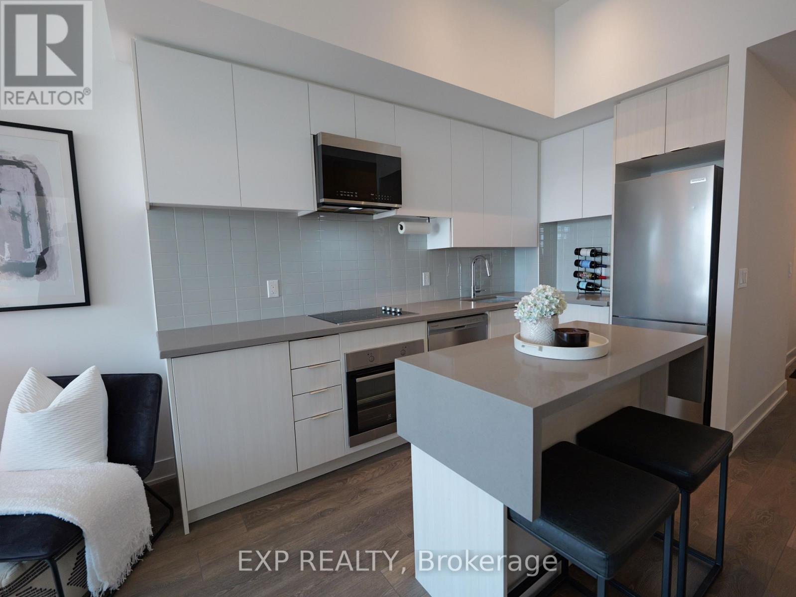 401 - 2481 Taunton Route, Oakville, Ontario  L6H 3R7 - Photo 4 - W13144922