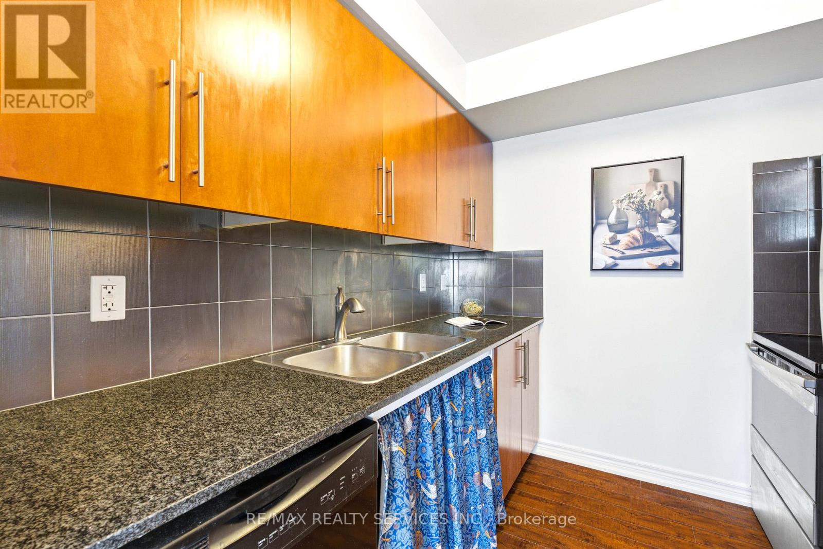 1711 - 310 Burnhamthorpe Road W, Mississauga, Ontario L5B 4P9 - Photo 15 - W13144960