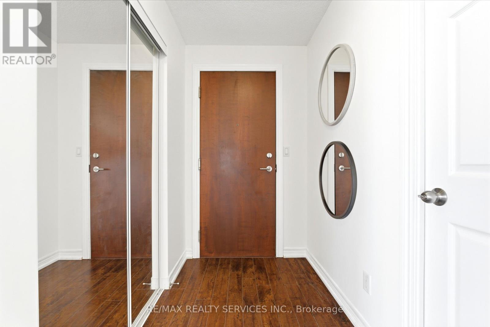 1711 - 310 Burnhamthorpe Road W, Mississauga, Ontario L5B 4P9 - Photo 8 - W13144960