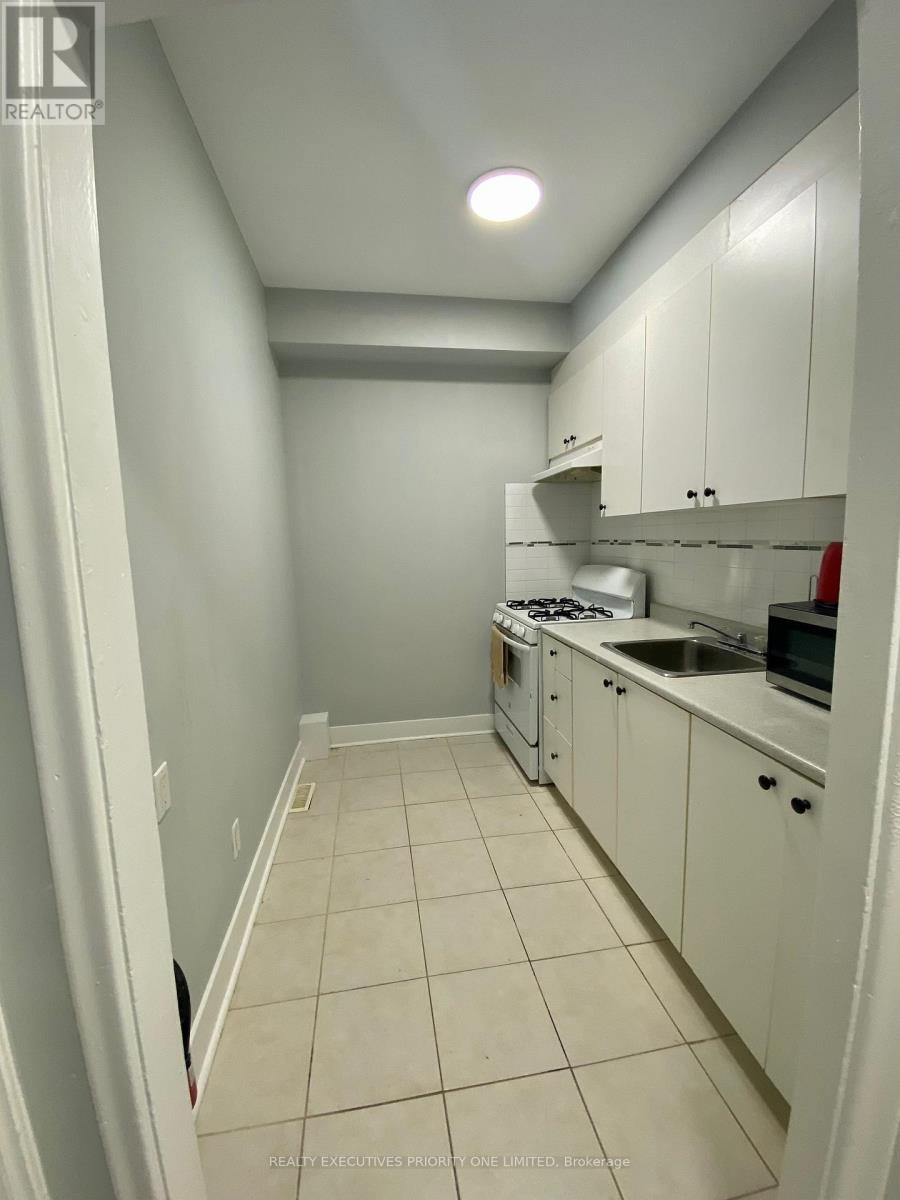 1 - 280 Annette Street, Toronto, Ontario  M6P 1R4 - Photo 7 - W13145014