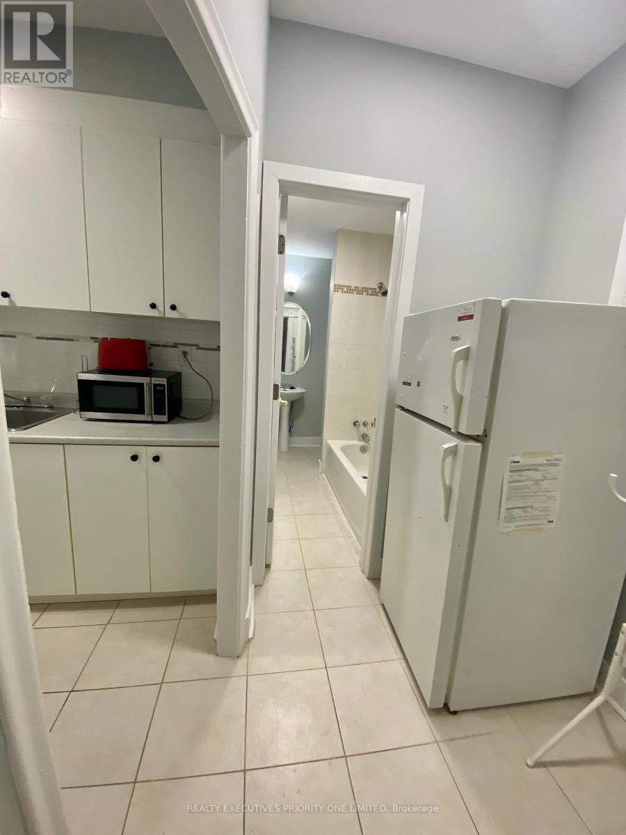 1 - 280 Annette Street, Toronto, Ontario  M6P 1R4 - Photo 8 - W13145014