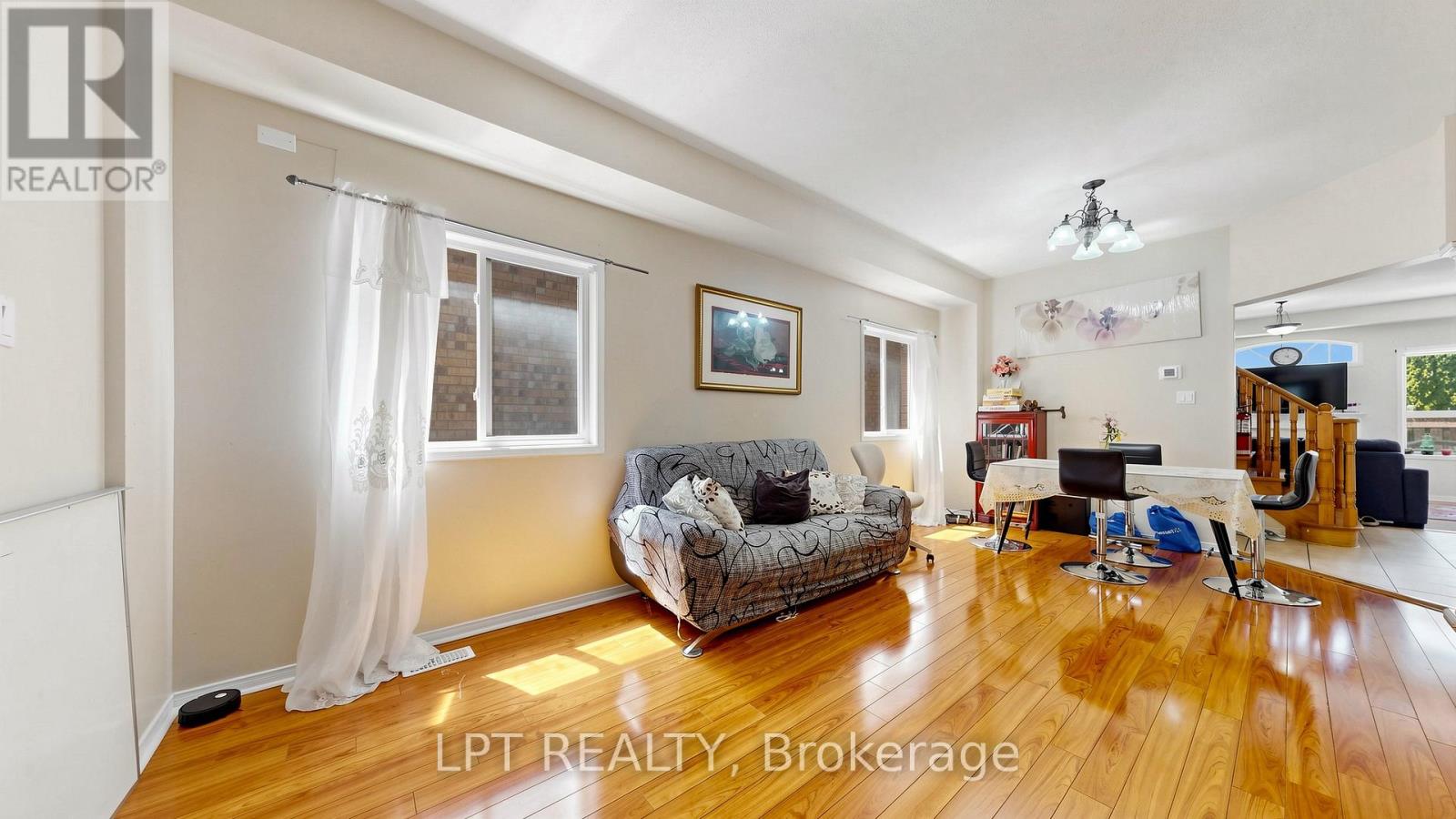 30 Ranchero Drive, Brampton, Ontario L7A 3C6 - Photo 2 - W13145042