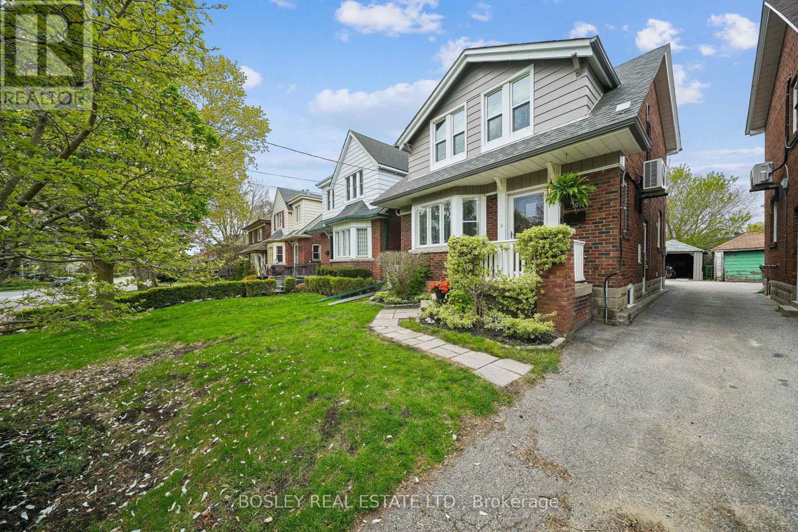 70 Eleventh Street, Toronto, Ontario  M8V 3G5 - Photo 3 - W13145058