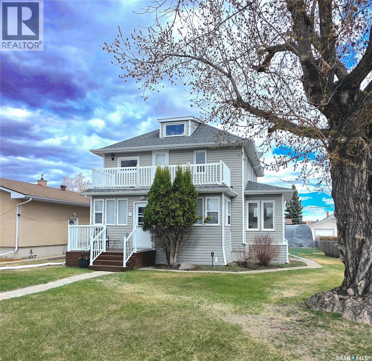 142 10th AVENUE W, Melville, Saskatchewan