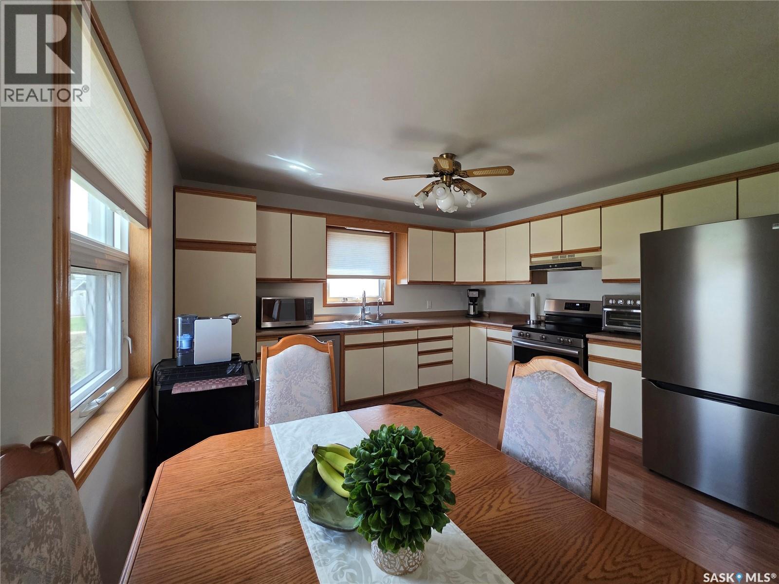 142 10th Avenue W, Melville, Saskatchewan  S0A 2P0 - Photo 16 - SK036341