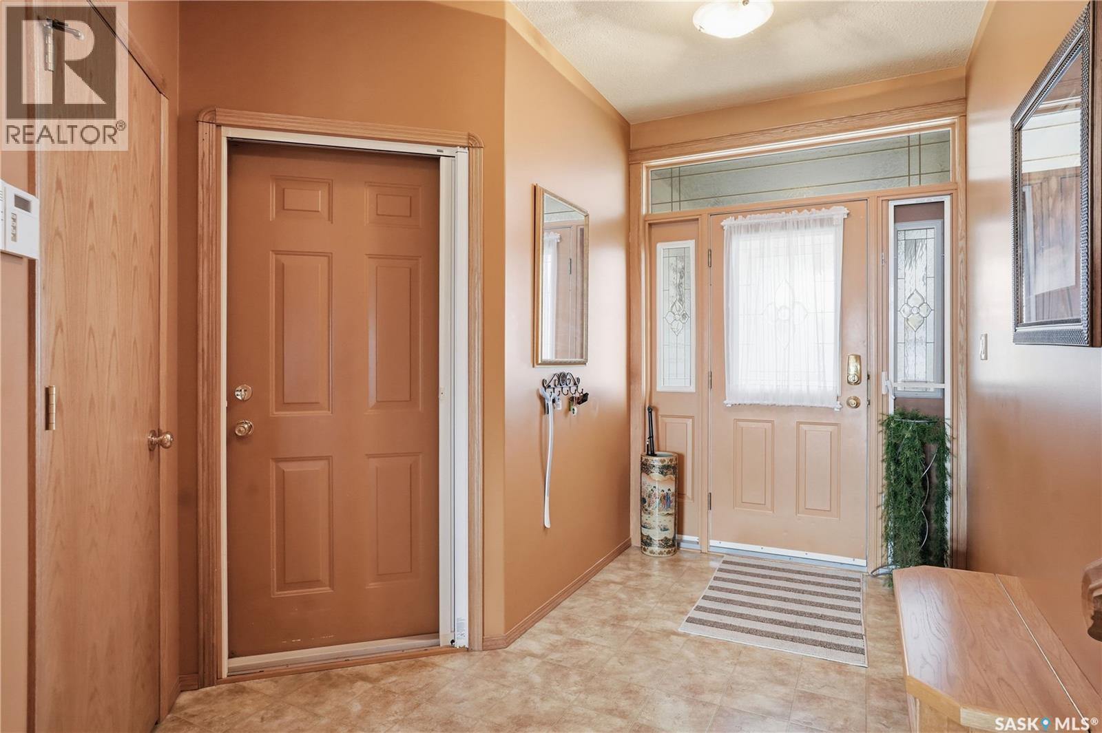 5959 Mallard Way, Regina, Saskatchewan  S4T 7X6 - Photo 5 - SK036336