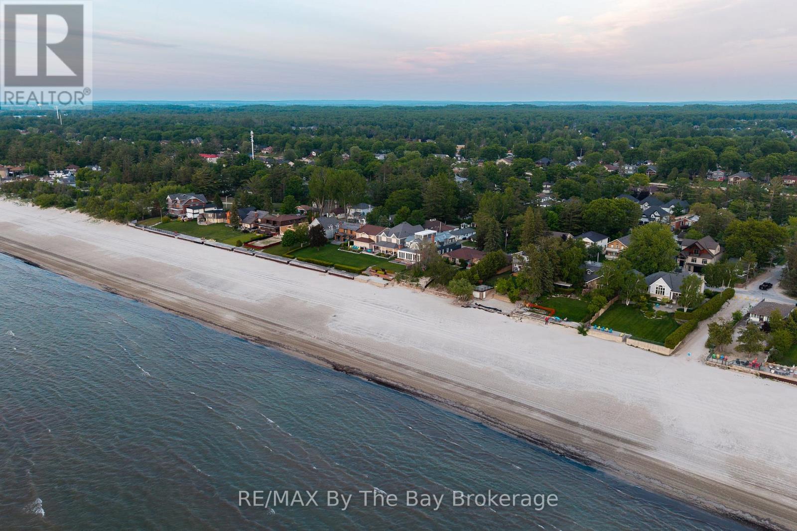 83 Old Mosley Street, Wasaga Beach, Ontario L9Z 2J5 - Photo 4 - S13125602