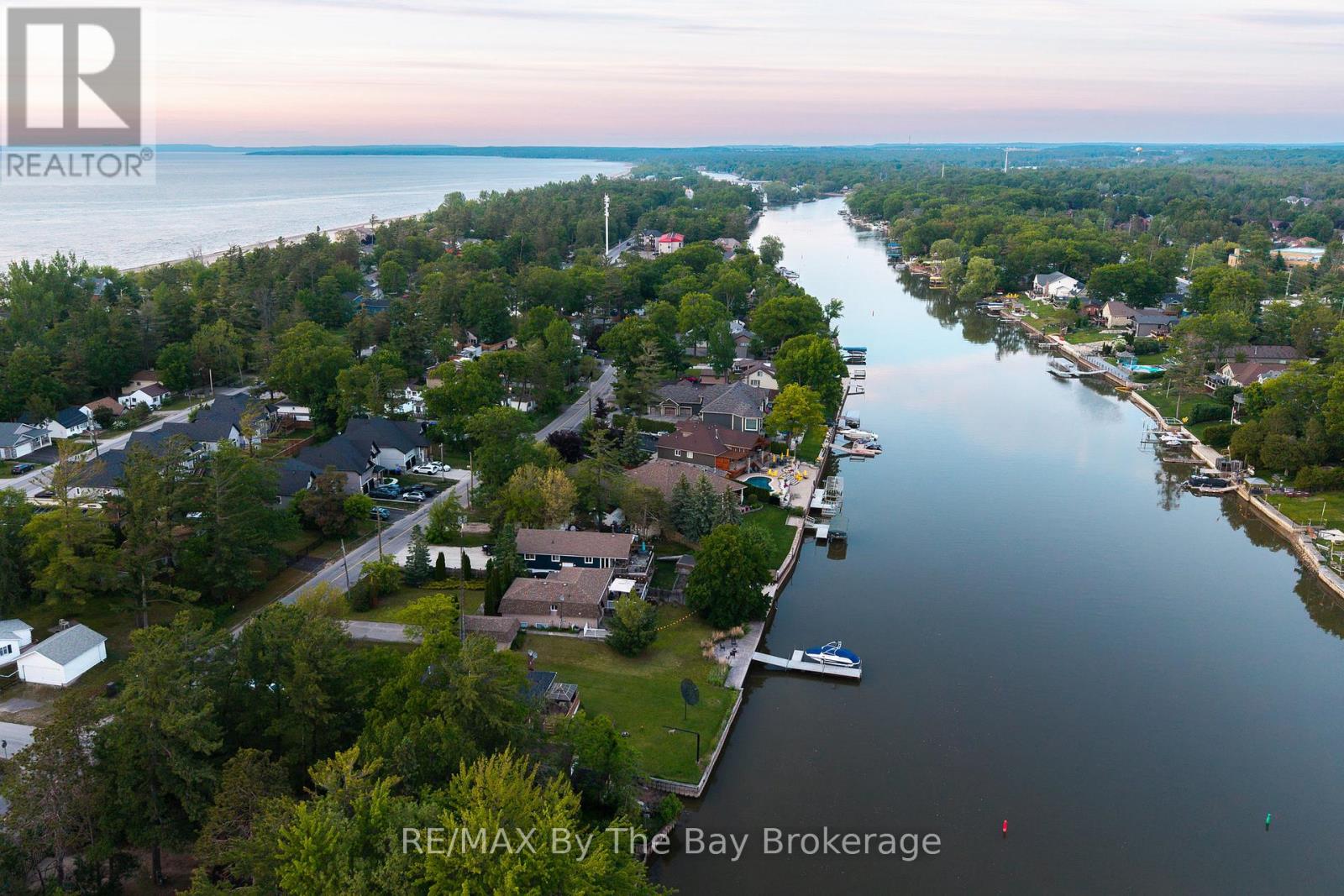 83 Old Mosley Street, Wasaga Beach, Ontario L9Z 2J5 - Photo 6 - S13125602