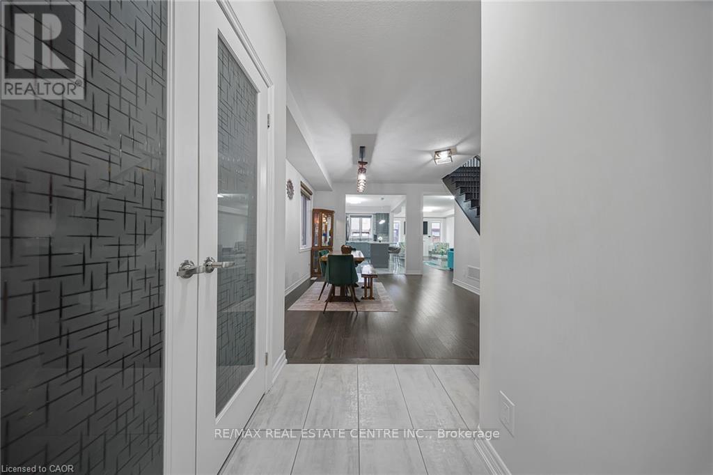 38 Gloria Street, Kitchener, Ontario  N2R 0R1 - Photo 6 - X13144990
