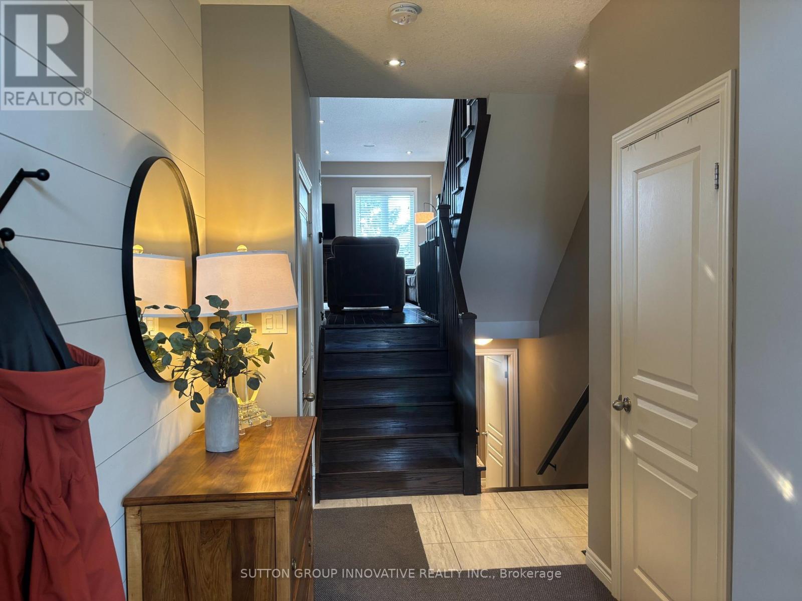 45 Candlewood Court, Hamilton, Ontario  L8W 0C4 - Photo 5 - X13145074