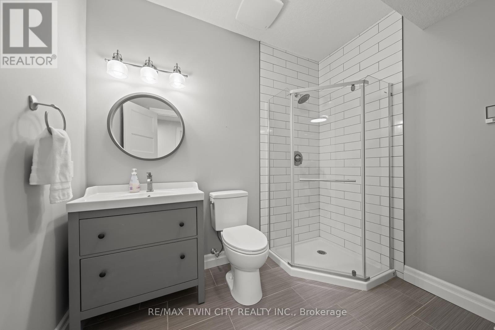303 Castlefield Avenue, Waterloo, Ontario  N2K 2M4 - Photo 41 - X13145078