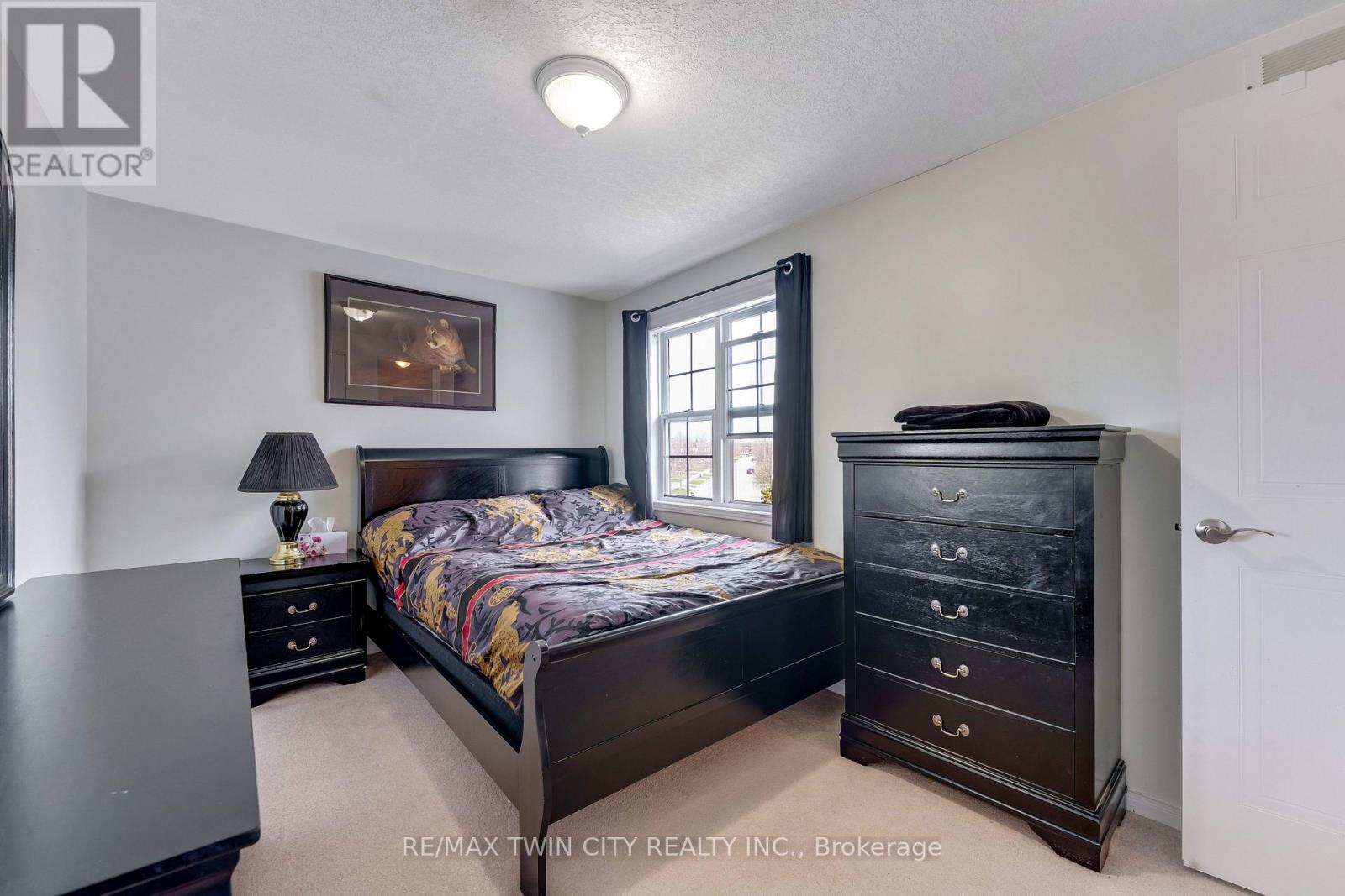 550 Dansbury Drive, Waterloo, Ontario  N2K 4E2 - Photo 22 - X13145094